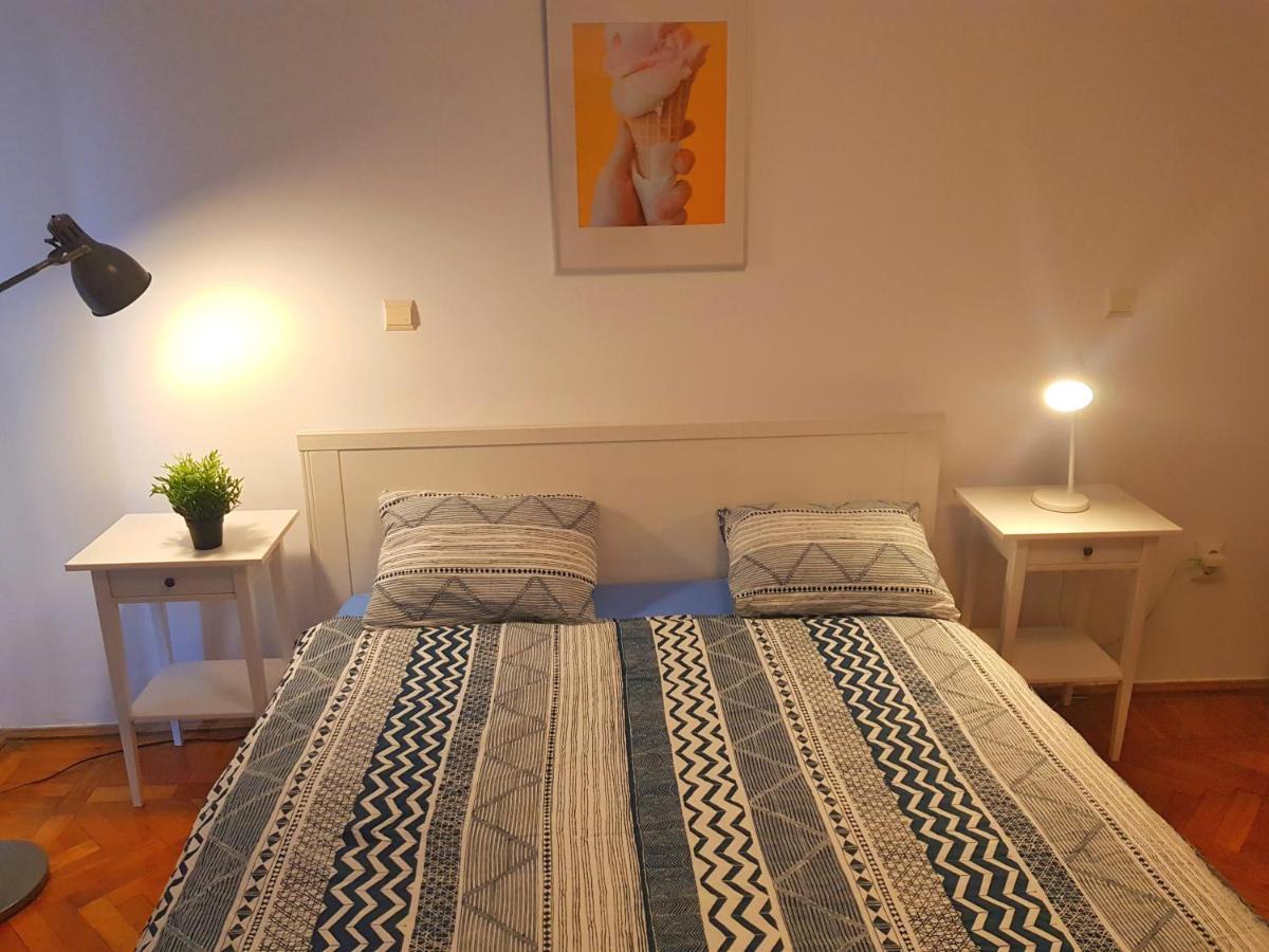 Apartment With Amazing View Near Old Town Bucarest Exterior foto